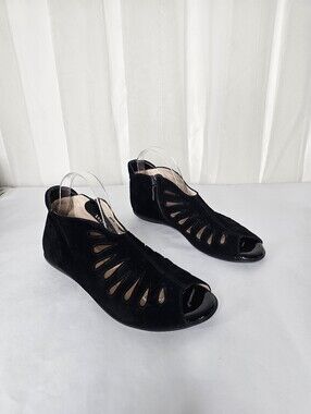 BeautiFeel Cia Black Suede Cutout Peep Toe Flats Comfort Luxury Women Size 42/11